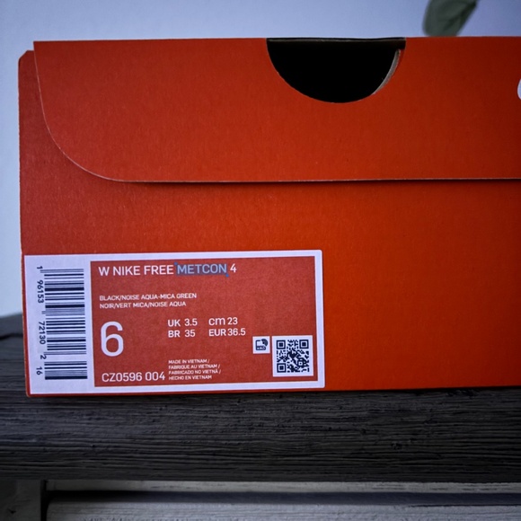 WOMEN'S NIKE FREE METCON 4 TRAINING SHOES - Picture 7 of 8